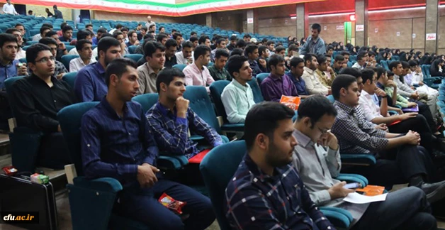 نشست توجیهی دانشجومعلمان ورودی 96 پردیس های استانی یزد 7