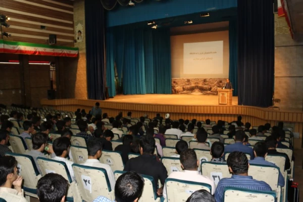 نشست توجیهی دانشجومعلمان ورودی 96 پردیس های استانی یزد 8