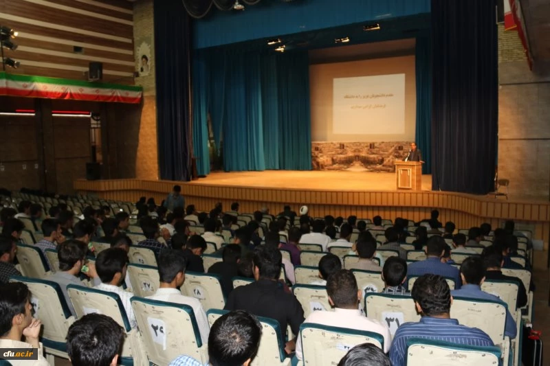 نشست توجیهی دانشجومعلمان ورودی 96 پردیس های استانی یزد 8