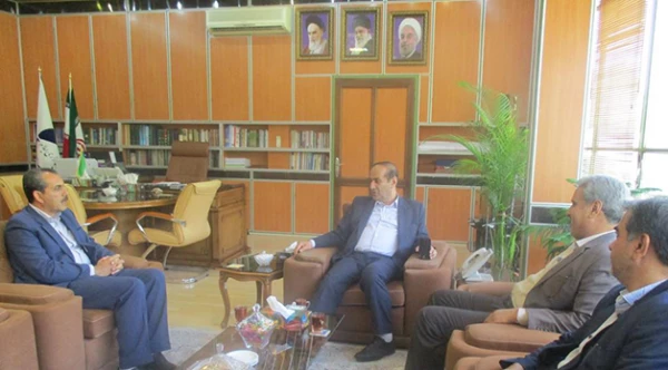 بازدید مدیر کل برنامه ریزی، خدمات و رفاه دانشجویی از پردیس های استان ایلام
 2