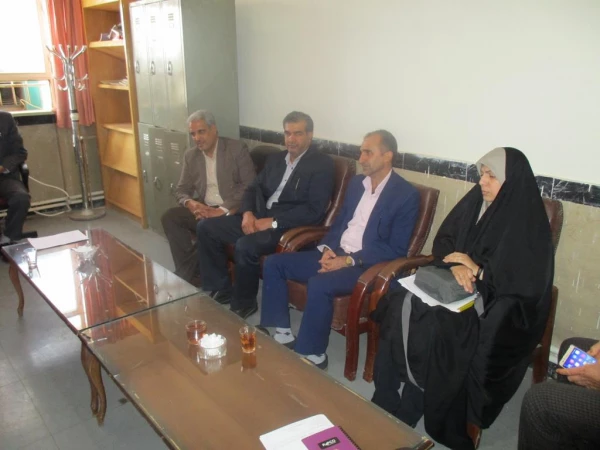 بازدید مدیر کل برنامه ریزی، خدمات و رفاه دانشجویی از پردیس های استان ایلام
 3