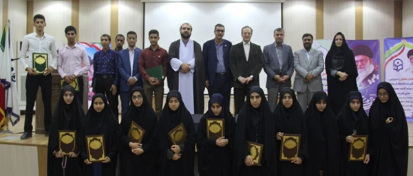 سرپرست دانشگاه فرهنگیان کشور در بندرعباس:

سیاست ”از بوم برای بوم” سیاستی درست است، اما بدون تکمله ”در بوم” 4