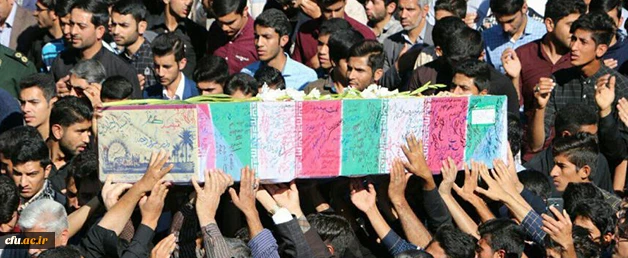 باحضور مسئولان استانی و دانشگاه فرهنگیان کرمان برگزار شد:

تشییع و تدفین پیکر پاک و مطهر شهیدان گمنام در دانشگاه فرهنگیان کرمان 3