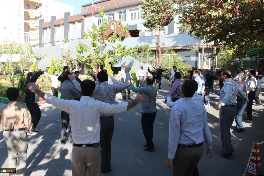 به مناسبت هفته تربیت بدنی صورت پذیرفت:

آغاز ورزش صبحگاهی در سازمان مرکزی دانشگاه فرهنگیان
 3