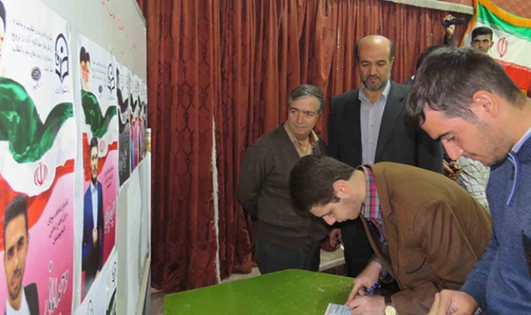 با حضور پر شور دانشجو معلمان برگزار شد:

انتخابات شورای مرکزی انجمن اسلامی دانشجو معلمان 
 3