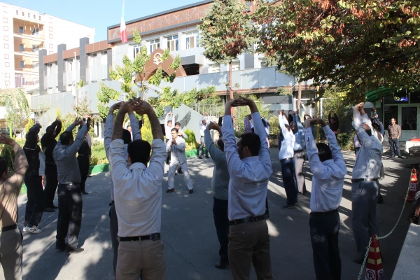 برگزاری ورزش صبحگاهی به مناسبت گرامیداشت هفته تربیت بدنی