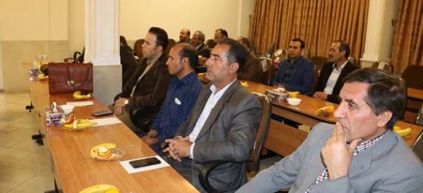 جلسه صمیمی مدیریت امور پردیس های استان قزوین با اساتید  دانشگاه 2