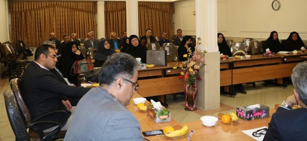 جلسه صمیمی مدیریت امور پردیس های استان قزوین با اساتید  دانشگاه 4