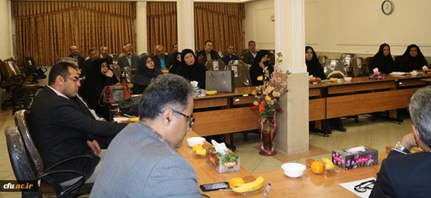 جلسه صمیمی مدیریت امور پردیس های استان قزوین با اساتید  دانشگاه 4