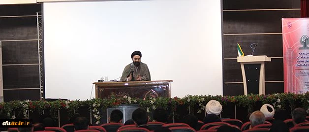 حجت الاسلام و المسلمین دادگر در دوره بالندگی کارشناسان مشاوره:
تقوا به معنای خویشتن بانی عامل مهم در انگیزه بخشی به دانشجومعلمان