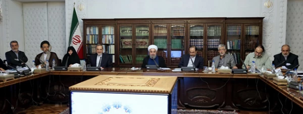 در جلسه شورای عالی انقلاب فرهنگی به ریاست دکتر روحانی صورت گرفت: 

معرفی دکتر حدادعادل به عنوان نماینده شورا در زمینه ساماندهی مدارس غیرانتفاعی، تاکید شورای عالی انقلاب فرهنگی بر تربیت معلم و تامین کادر مورد نیاز آموزش و پرورش از مسیر دانشگاه فرهنگیان 3