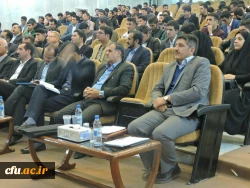 دکتر ساکی در همایش دانش آموختگان دانشگاه در استان چهار محال بختیاری:

معلمان فکور و پژوهنده رکن مدارس اثربخش هستند 4