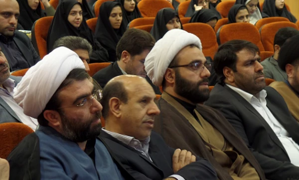 با حضور مسئولین کشوری و استانی در دانشگاه فرهنگیان پردیس علامه طباطبایی لرستان برگزار شد:

آیین معارفه مسئول و تاسیس دفتر نهاد نمایندگی مقام معظم رهبری دانشگاه فرهنگیان لرستان 
 8