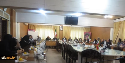 در راستای ایجاد هماهنگی و بهره مندی از خرد جمعی برگزار شد:

نشست عمومی مدیریت استانی دانشگاه فرهنگیان همدان با اعضای هیات علمی