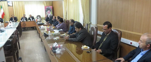 در راستای ایجاد هماهنگی و بهره مندی از خرد جمعی برگزار شد:

نشست عمومی مدیریت استانی دانشگاه فرهنگیان همدان با اعضای هیات علمی 
 3