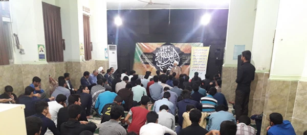 با سخنرانی آیت الله نعیم آبادی برگزار شد:

مراسم هفتگی هیئت دانشجویی سیدالشهداءعلیه السلام پردیس شهید بهشتی هرمزگان
 4