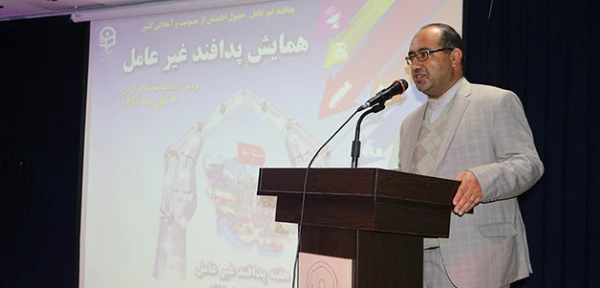 دکتر حاتمی رئیس مرکز مطالعات پدافند غیر عامل کشور:

ابزارمعلمان برای مقابله با بحران در پدافند غیر عامل قلم، کاغذ، ارتباطات عاطفی، کامپیوتر و اینترنت خواهد بود
 5