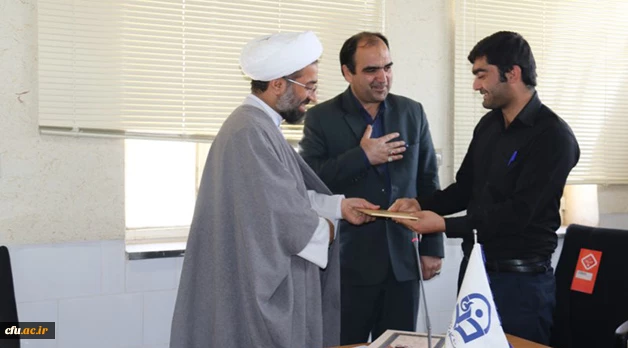امضای تفاهم نامه توسعه و ترویج فرهنگ نماز دانشگاه فرهنگیان یزد با ستاد اقامه نماز استان 7