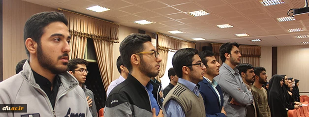 دکتر مهرمحمدی در مراسم آغازین دوره مقدماتی خبرنگاری:

معلمان فراتر از تدریس در کلاس باید به کنشگری اجتماعی بپردازند که آموزش هایی از جمله خبرنگاری زمینه ساز تحقق این مهم خواهد بود 4