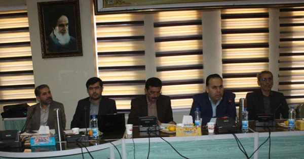 با حضور مسئول پژوهش دانشگاه فرهنگیان لرستان برگزار شد:

نخستین جلسه هماهنگی برگزاری مراسم استانی هفته پژوهش
 3