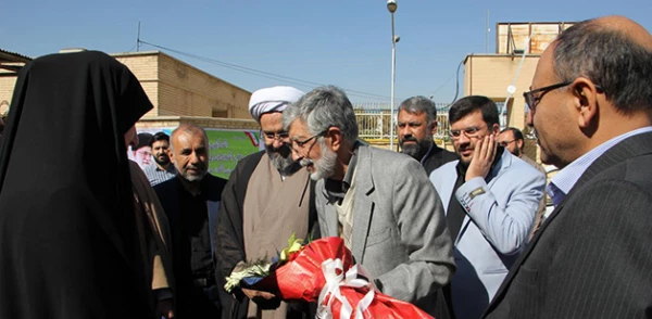 حضور دکتر حداد عادل عضو هیات امنا دانشگاه فرهنگیان در جمع اساتید، کارکنان و دانشجویان دانشگاه فرهنگیان استان فارس:

انقلاب اسلامی به کسانی احتیاج دارد که دلی خدایی و ذهنی دانشی داشته باشند که این دو در مدرسه شکل می گیرد 7