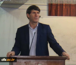 به همت انجمن اسلامی دانشجو معلمان پردیس علامه امینی(ره) تبریز برگزار شد:

همایش اهمیت فعالیت تشکل های دانشجویی
 4