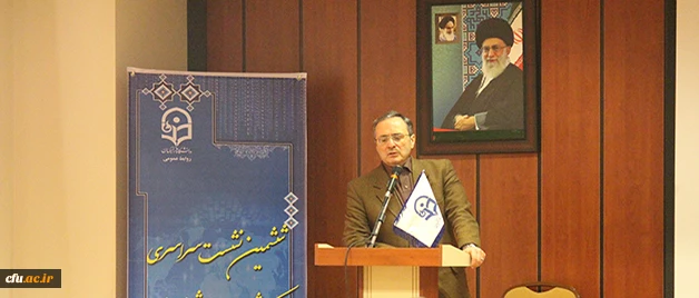 دکتر مهرمحمدی در ششمین نشست کارشناسان و مسئولان هوشمند سازی ضمن تبریک حلول ماه ربیع و خیر مقدم به همکاران حوزه هوشمندسازی درخصوص اهمیت دوره های بالندگی حرفه ای گفت : 

اصل اساسی این است که باید نخست خودمان یاد بگیریم و رشد کنیم تا بتوانیم به قدکشیدن دیگ