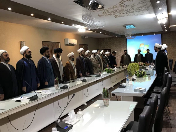 معاون منابع انسانی نهاد نمایندگی مقام معظم رهبری در دانشگاه ها در گفت وگو با فارس  عنوان کرد:

اهداف  نشست سراسری و دوره آموزشی مسئولان نهاد دانشگاه های فرهنیگان سراسر کشور 3