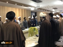 معاون منابع انسانی نهاد نمایندگی مقام معظم رهبری در دانشگاه ها در گفت وگو با فارس  عنوان کرد:

اهداف  نشست سراسری و دوره آموزشی مسئولان نهاد دانشگاه های فرهنیگان سراسر کشور 4