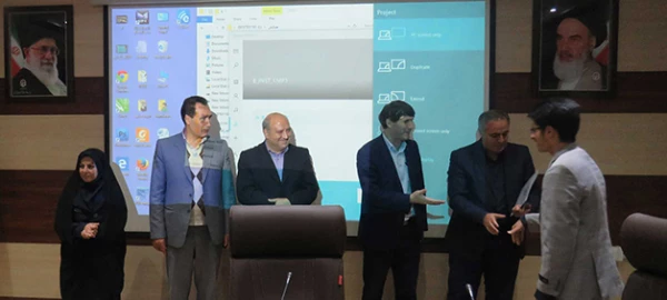 در هفته گرامی داشت کیفیت آموزش برگزار شد:

تجلیل از ممتازین کنکور سراسری و دارندگان معدل برتر دانشجو معلمان دانشگاه فرهنگیان آذربایجان شرقی 5