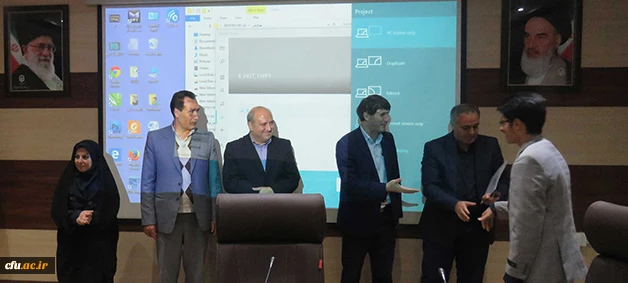 در هفته گرامی داشت کیفیت آموزش برگزار شد:

تجلیل از ممتازین کنکور سراسری و دارندگان معدل برتر دانشجو معلمان دانشگاه فرهنگیان آذربایجان شرقی 5