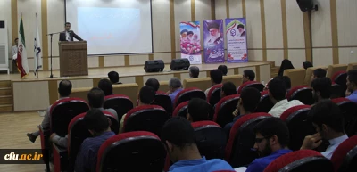 ماجدی مدیر کل حراست دانشگاه در جلسه توجیحی آموزشی دانشجویان ورودی 96 : 

معلمان موفق دوره های گذشته ، الگوی ممتازی برای دانشجو معلمان برای شناخت رسالت معلمی