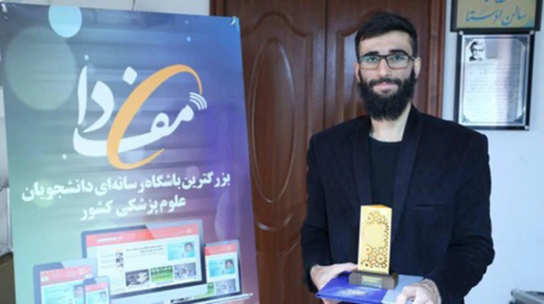 برگزیده سی و دومین جشنواره ملی قرآن و عترت دانشگاهیان:

جشنواره راهی برای درک بهتر مفاهیم قرآنی
 2