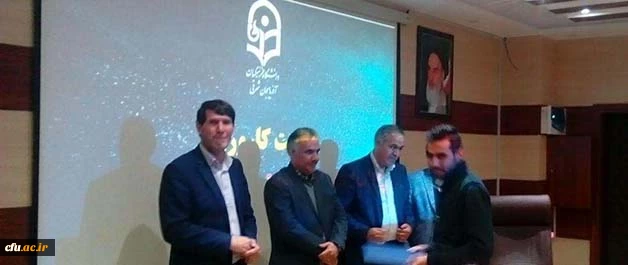 دکتر حاجی علیزاده در جلسه کارورزی  پردیس علامه امینی (ره) دانشگاه فرهنگیان آذربایجان شرقی:

کارورزی وجه تمایز دانشگاه فرهنگیان با سایر دانشگاه ها است
 3