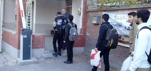 دست یاری مدیریت، اساتید، کارکنان و دانشجو معلمان دانشگاه فرهنگیان آذربایجان شرقی به سوی هموطنان زلزله زده:

اعزام اولین گروه از دانشجو معلمان امداد رسان به هموطنان آسیب دیده کرمانشاه
 3