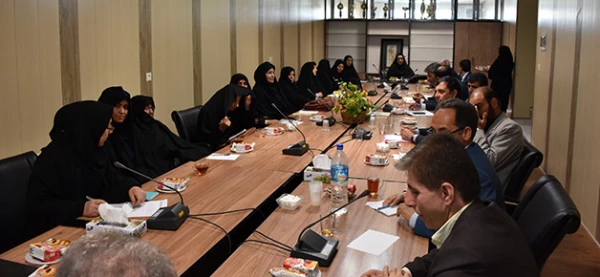 دکتر کریمی مدیر کل اداره  مشاوره بهداشت و سلامت دانشگاه فرهنگیان در پردیس های خراسان جنوبی :

 سرپرستان شبانه روزی اولین و موثر ترین افراد در مواجهه با دانشجویان
 3