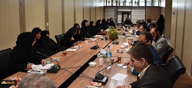 دکتر کریمی مدیر کل اداره  مشاوره بهداشت و سلامت دانشگاه فرهنگیان در پردیس های خراسان جنوبی :

 سرپرستان شبانه روزی اولین و موثر ترین افراد در مواجهه با دانشجویان
 3