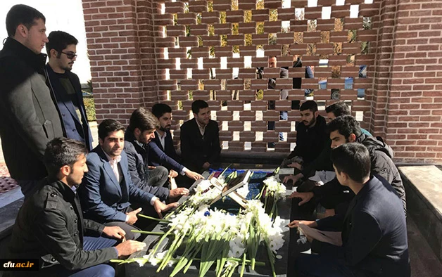 در راستای کنگره ملی بزرگداشت 12000 شهید استان آذربایجان غربی برگزار شد:

یادواره شهدای دانشجوی استان آذربایجان غربی
 
 5