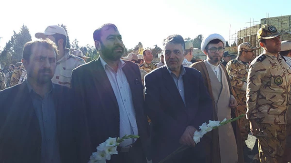 مدیران و دانشجویان دانشگاه فرهنگیان آذربایجان غربی با آرمان های والای شهدا و امام راحل تجدید میثاق کردند 4