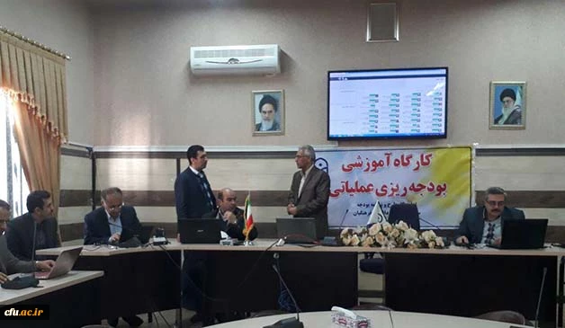 با حضور مدیر کل طرح و برنامه و بودجه سازمان مرکزی برگزار شد:

کارگاه بودجه ریزی عملیاتی هفت استان در استان قم  2