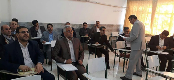 با حضور مدیر کل طرح و برنامه و بودجه سازمان مرکزی برگزار شد:

کارگاه بودجه ریزی عملیاتی هفت استان در استان قم  5