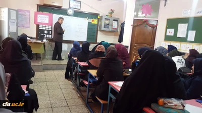 جلسه توانمند سازی آموزگاران مقطع ابتدایی دوره اول درس ریاضیات مدارس وابسته به دانشگاه فرهنگیان استان قزوین