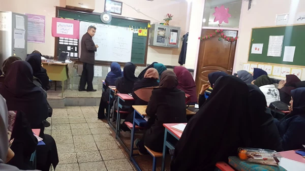 جلسه توانمند سازی آموزگاران مقطع ابتدایی دوره اول درس ریاضیات مدارس وابسته به دانشگاه فرهنگیان استان قزوین 2