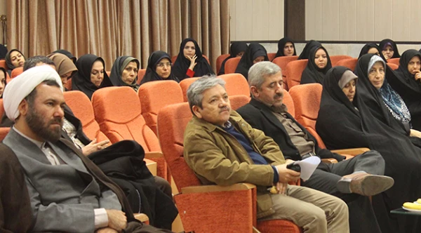 در سازمان مرکزی برگزار شد:

مراسم جشن سالروزمیلاد حضرت رسول اکرم(ص) و امام جعفر صادق(ع) 5