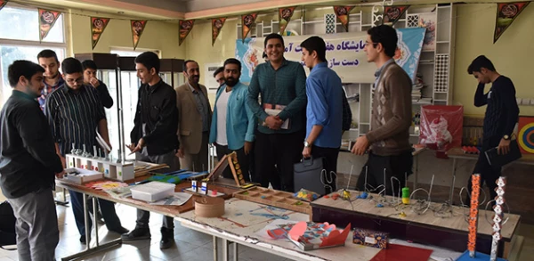 برگزاری نمایشگاه دست سازه های آموزش ریاضی در پردیس شهید مفتح شهرری 4