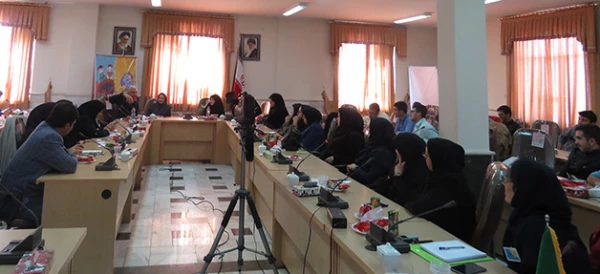 در دنشگاه فرهنگیان اراک برگزار شد:

کارگاه آموزش کاربرد قصه گویی و یادگیری لذت بخش
 4