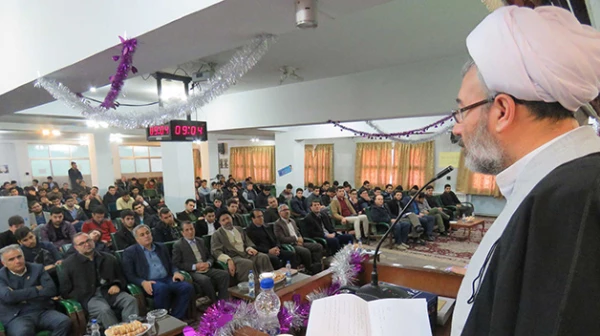 دکتر عباس زاده در جشن بزرگداشت روز دانشجو:

علم بدون اخلاق فاقد ارزش و مخرب است
 4