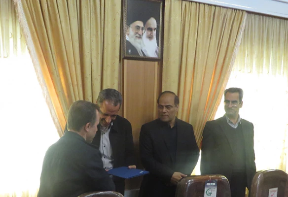 دکتر علیرضا علی صوفی در مراسم گرامیداشت هفته پژوهش و در جمع اعضای هیات علمی عنوان کرد:

نقطه عزیمت و روح پژوهش از پرسشگری آغاز می شود
 2