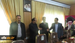 دکتر علیرضا علی صوفی در مراسم گرامیداشت هفته پژوهش و در جمع اعضای هیات علمی عنوان کرد:

نقطه عزیمت و روح پژوهش از پرسشگری آغاز می شود
 3