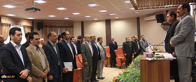 سرپرست دانشگاه در نشست صمیمی با کارکنان معاونت طرح و برنامه و توسعه منابع تاکید کرد:

اهمیت توجه به  تکریم و احترام در تمام سطوح دانشگاه 5